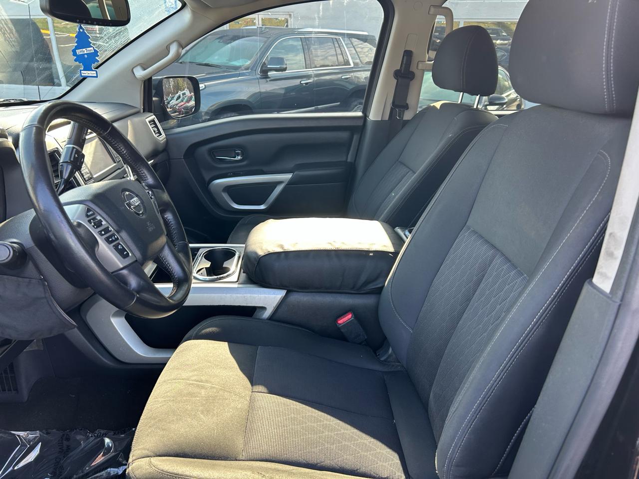 2018 Nissan Titan SV - Photo 16