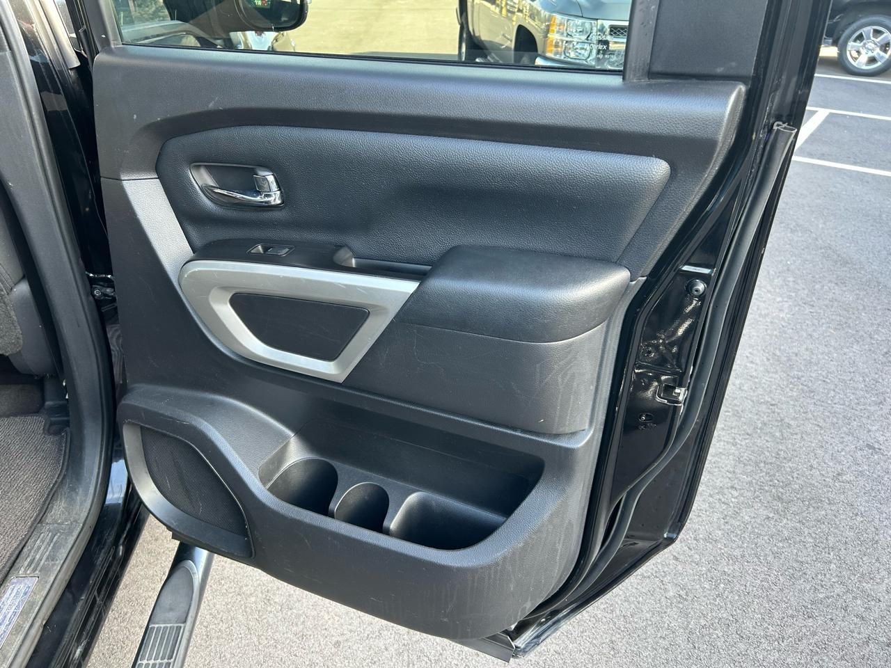 2018 Nissan Titan SV - Photo 25