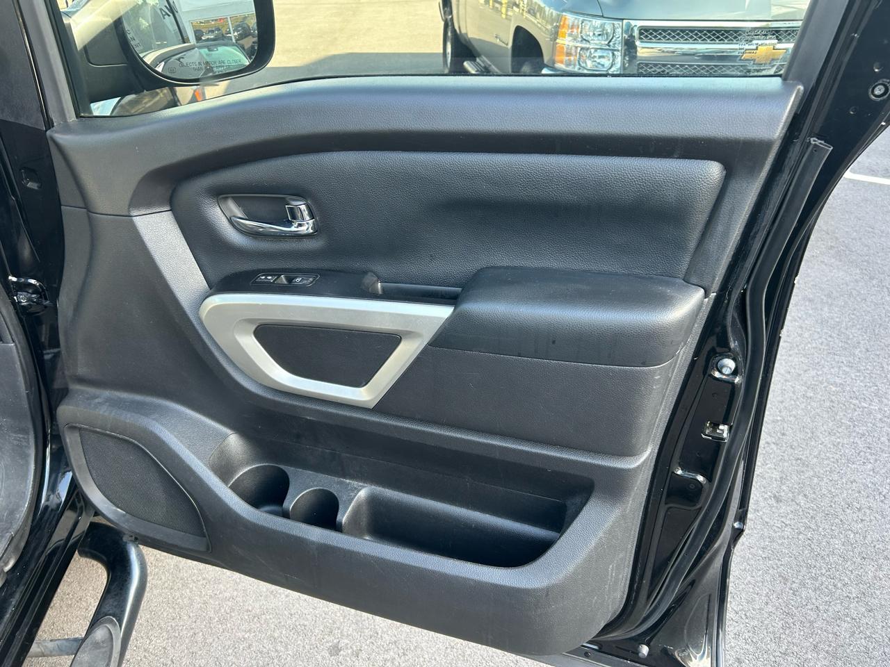 2018 Nissan Titan SV - Photo 28