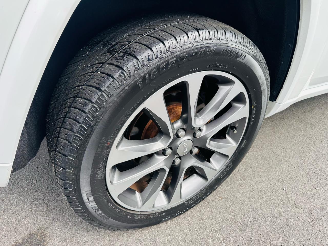2018 Jeep Grand Cherokee Overland - Photo 15