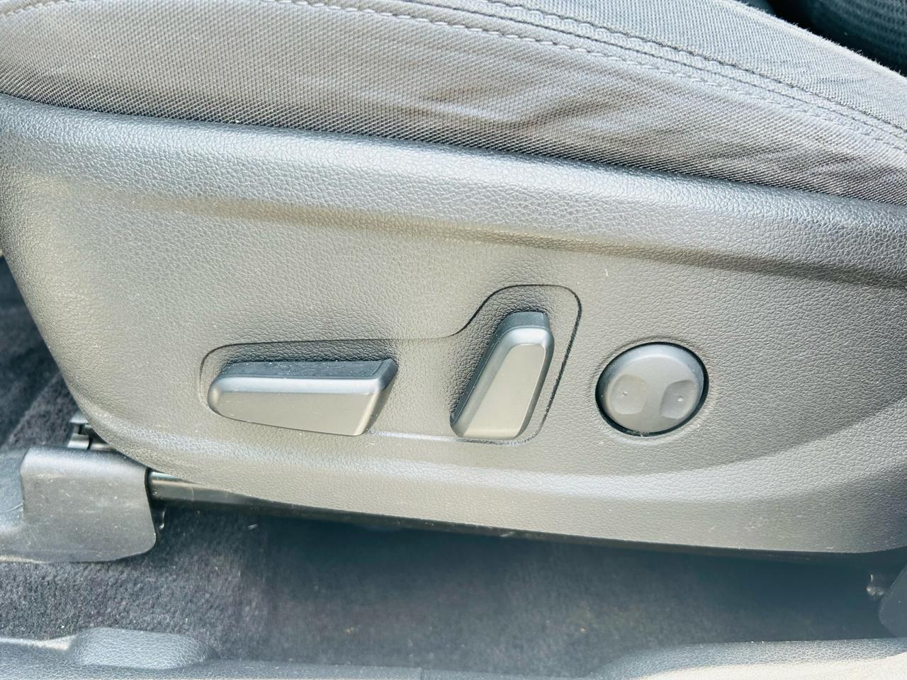 2021 Hyundai Santa Fe SEL - Photo 17