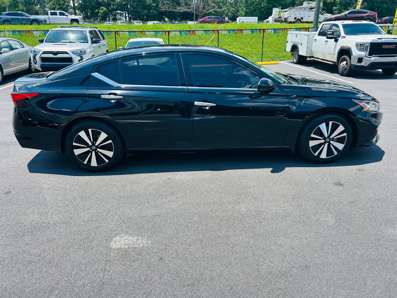 2021 Nissan Altima SL - Photo 6