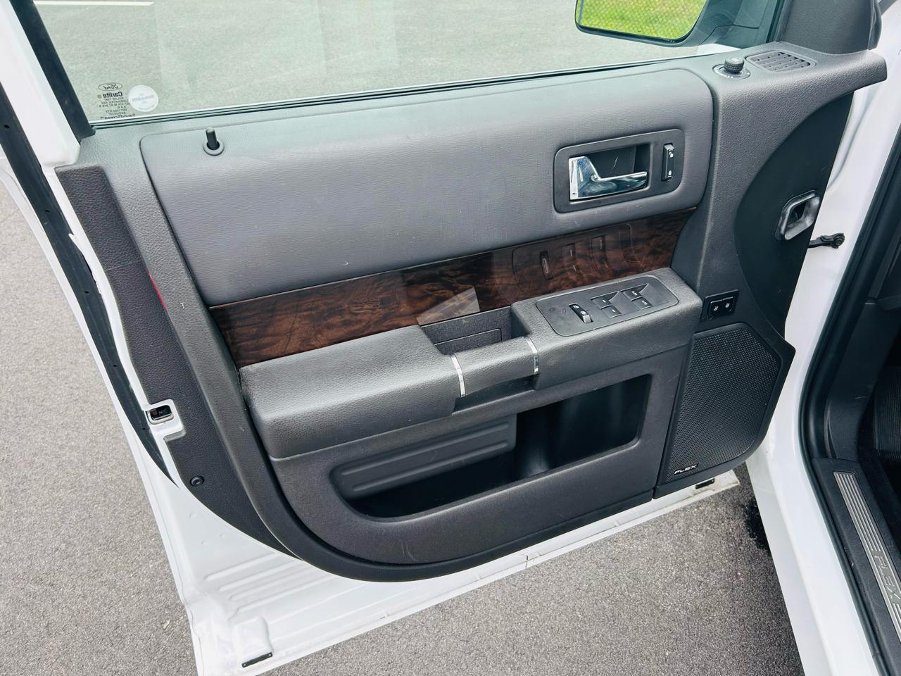 2019 Ford Flex Limited - Photo 15