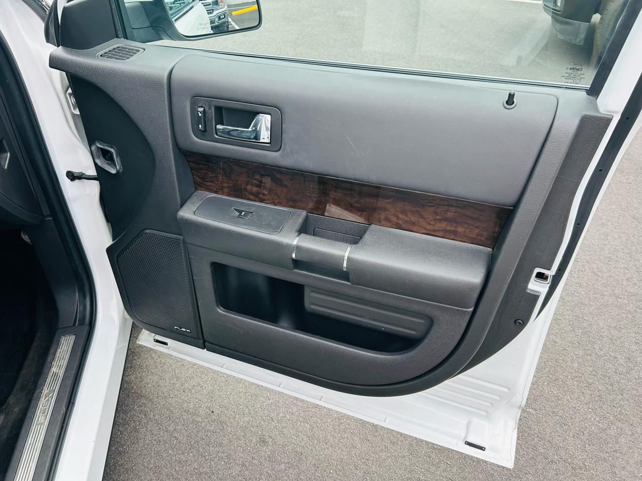 2019 Ford Flex Limited - Photo 30