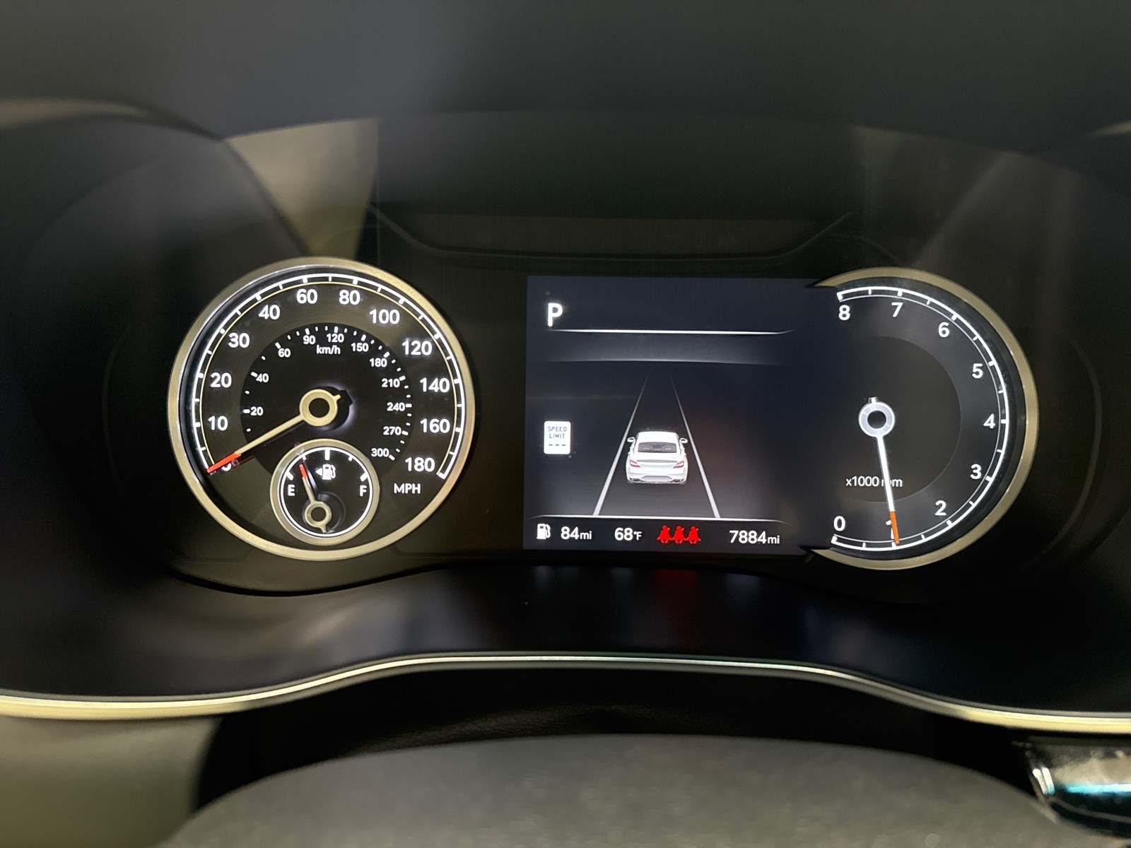2024 GENESIS G70 Standard - Photo 7