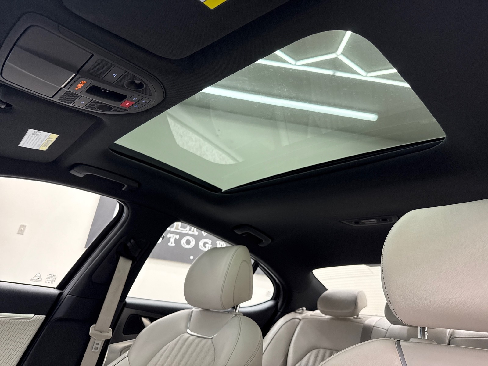2024 GENESIS G70 Standard - Photo 12