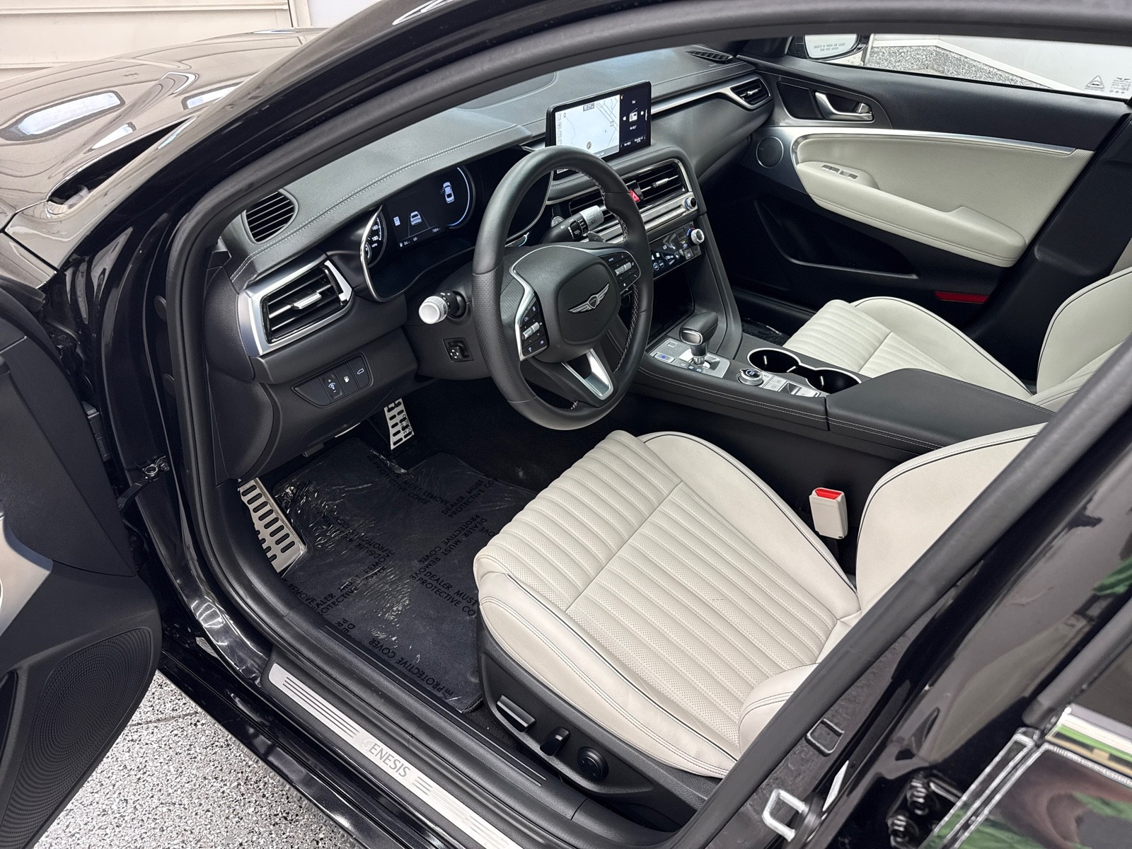 2024 GENESIS G70 Standard - Photo 14
