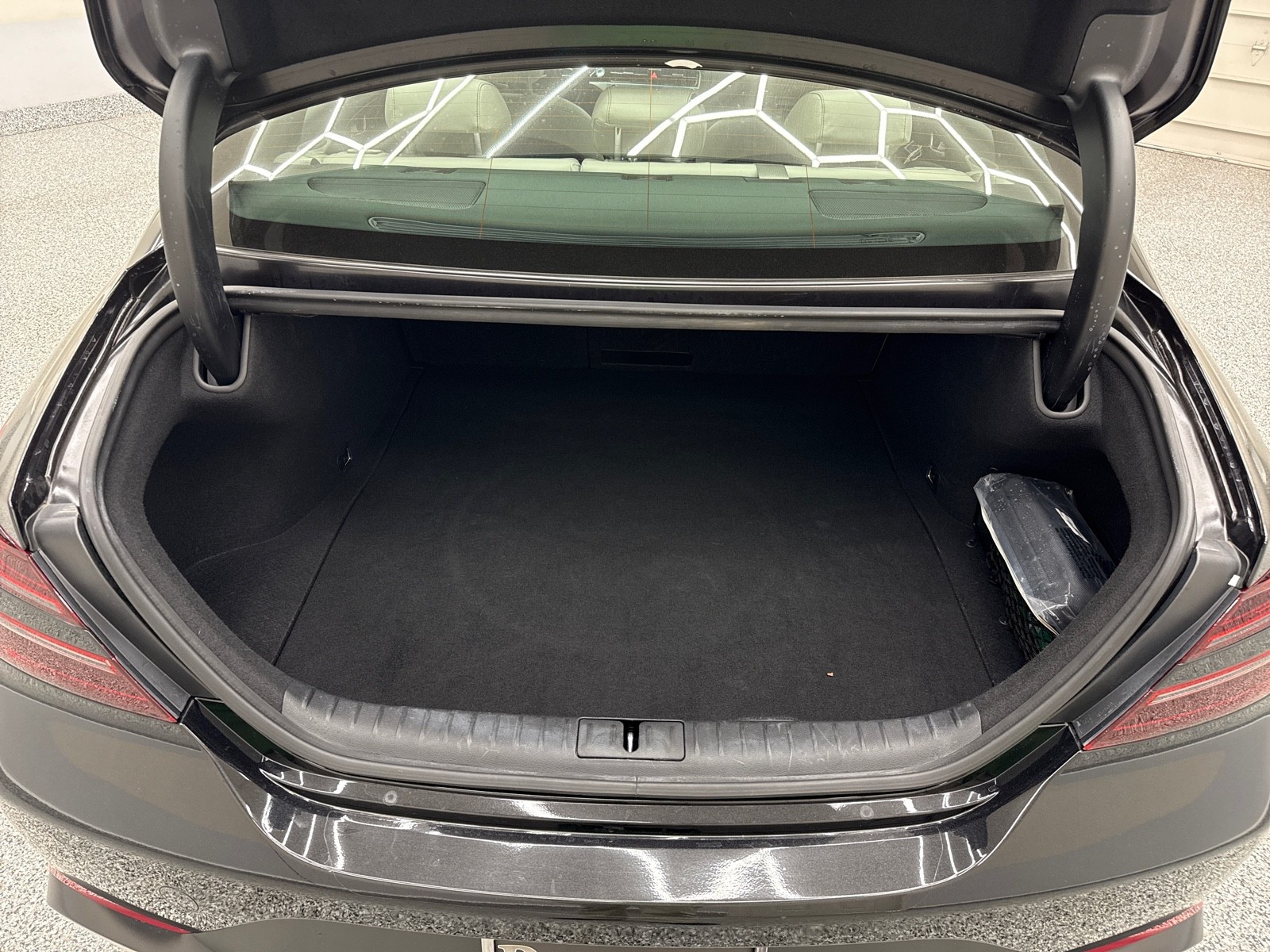 2024 GENESIS G70 Standard - Photo 16