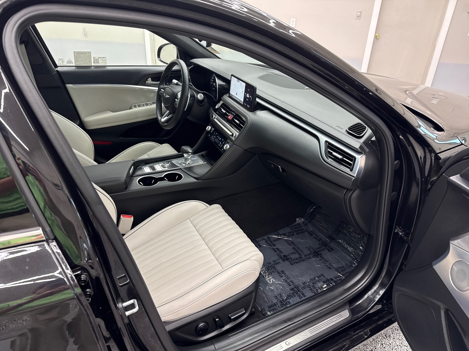 2024 GENESIS G70 Standard - Photo 18