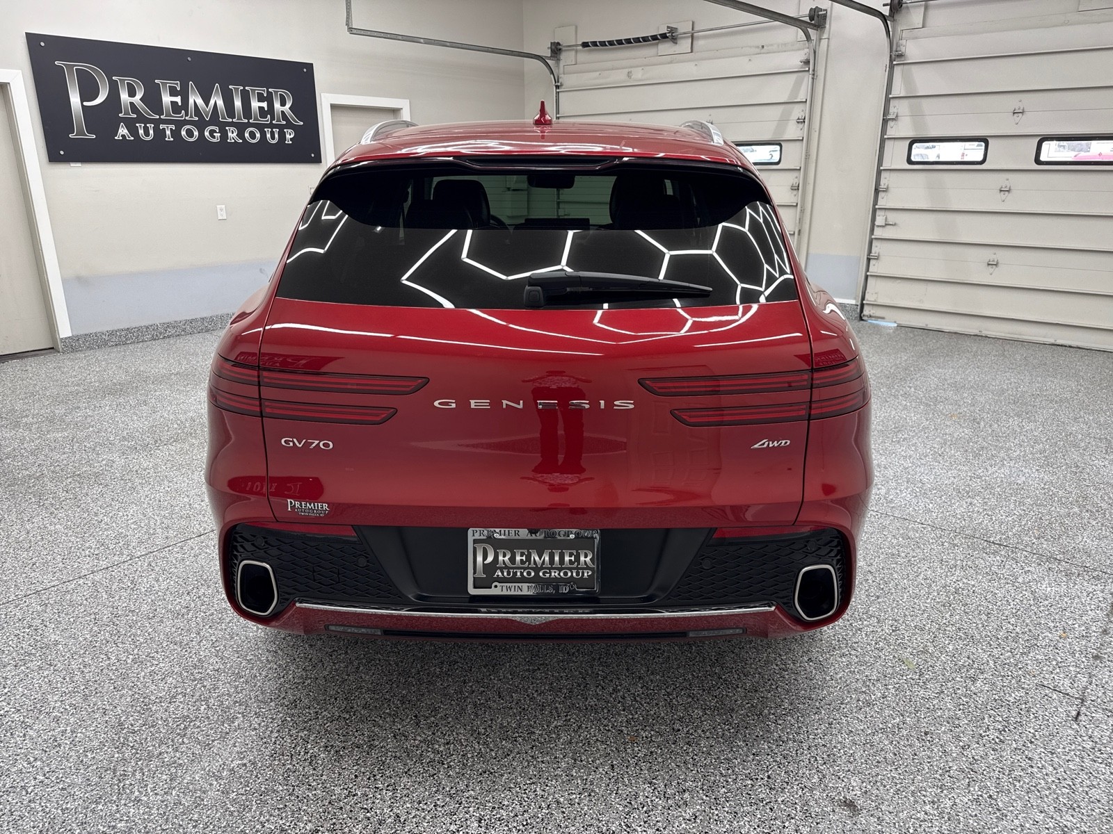 2025 GENESIS GV70 Standard - Photo 4