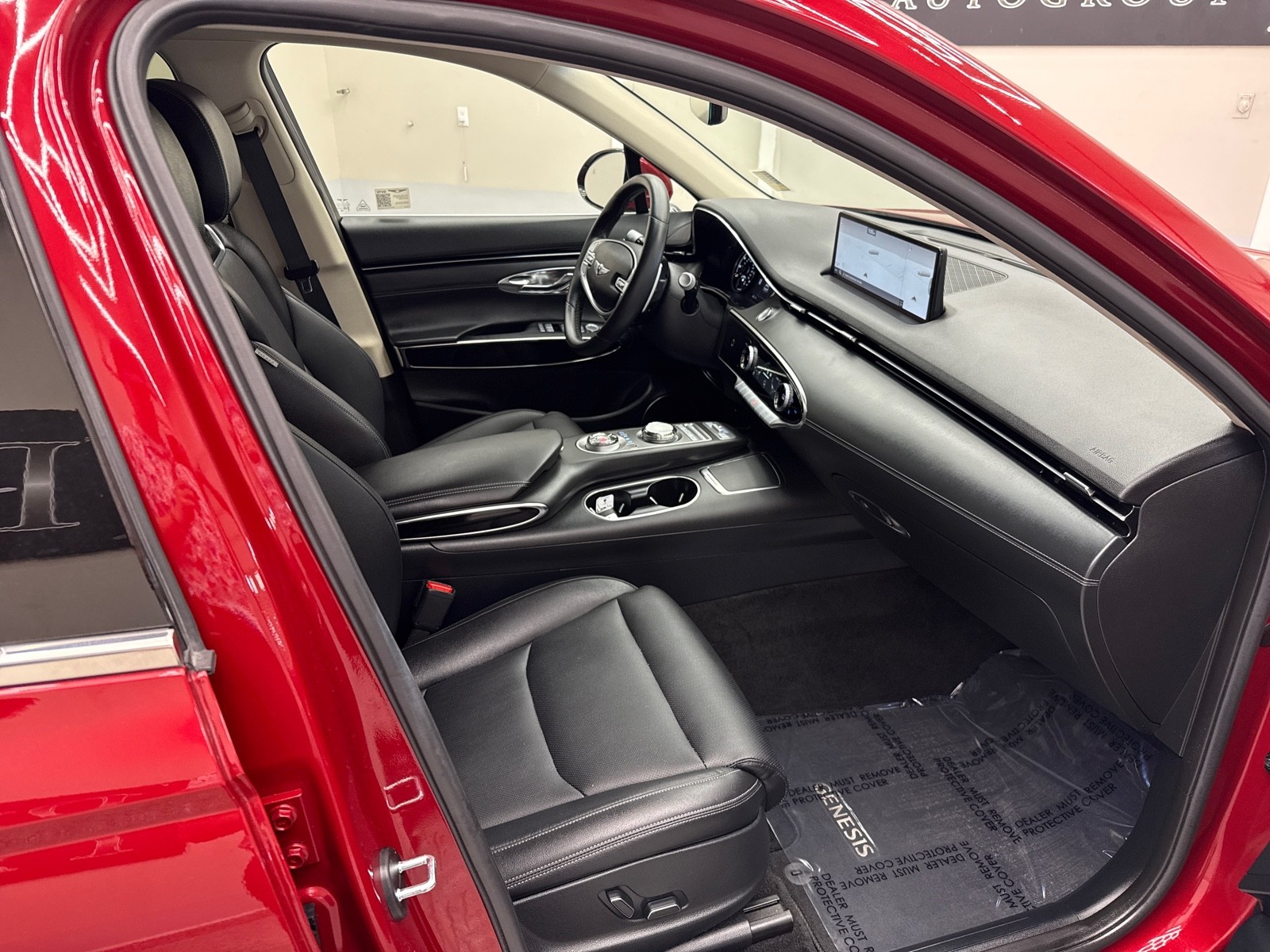 2025 GENESIS GV70 Standard - Photo 16