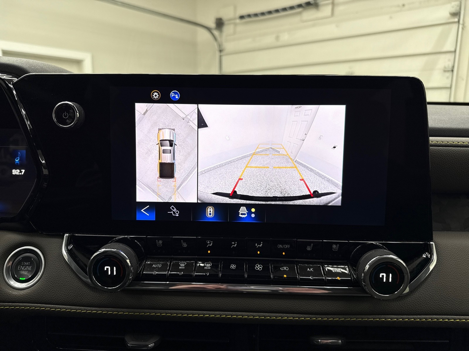 2024 Chevrolet Colorado ZR2 - Photo 8