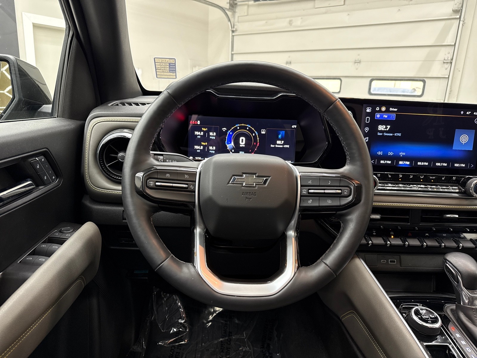 2024 Chevrolet Colorado ZR2 - Photo 11