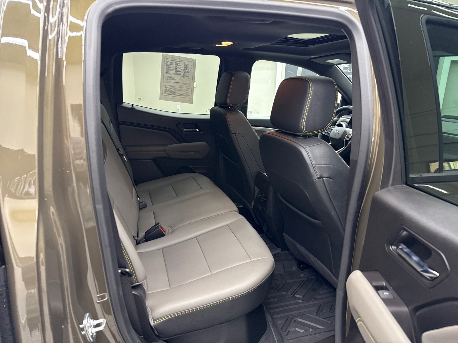 2024 Chevrolet Colorado ZR2 - Photo 17