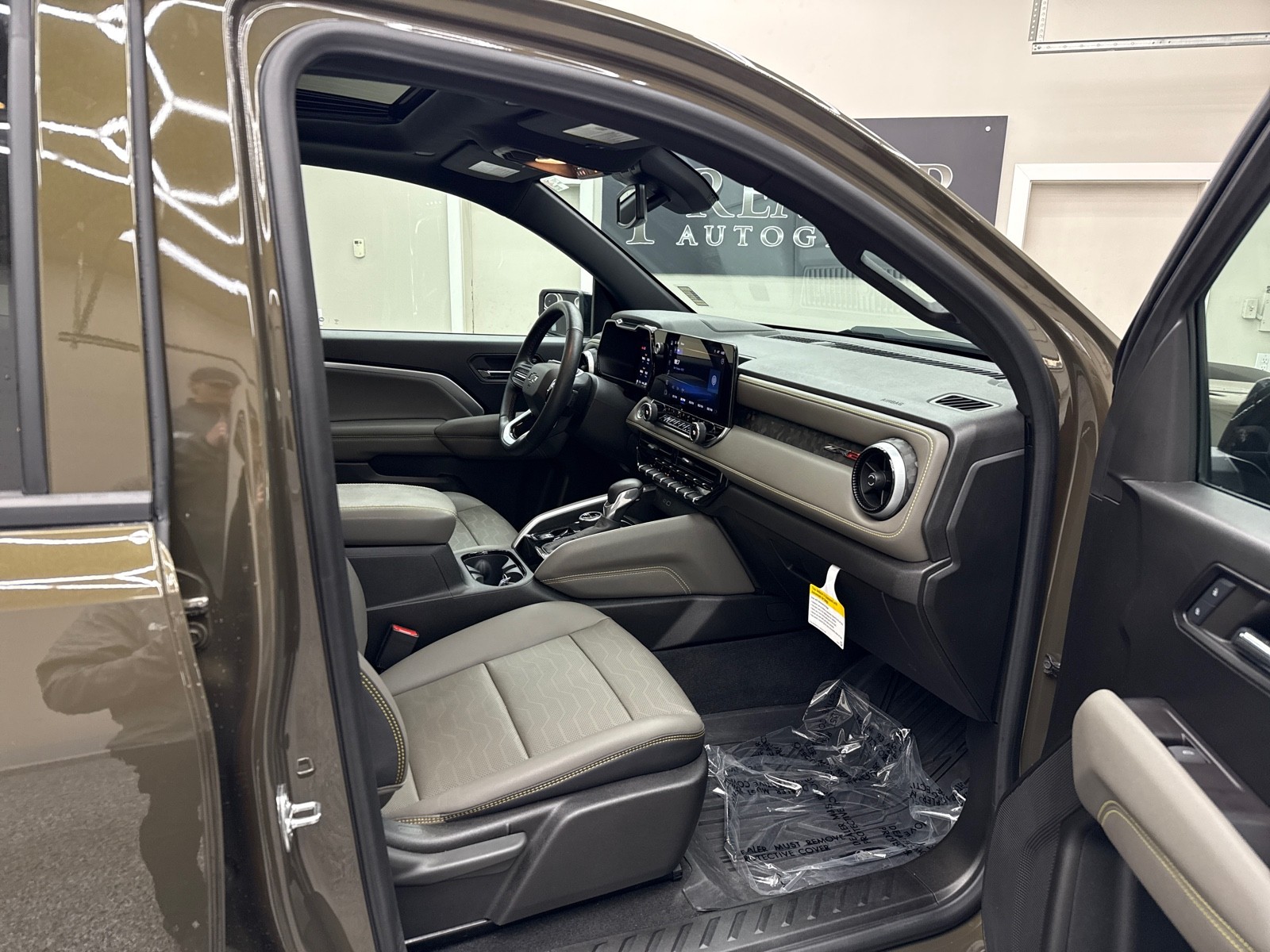 2024 Chevrolet Colorado ZR2 - Photo 18