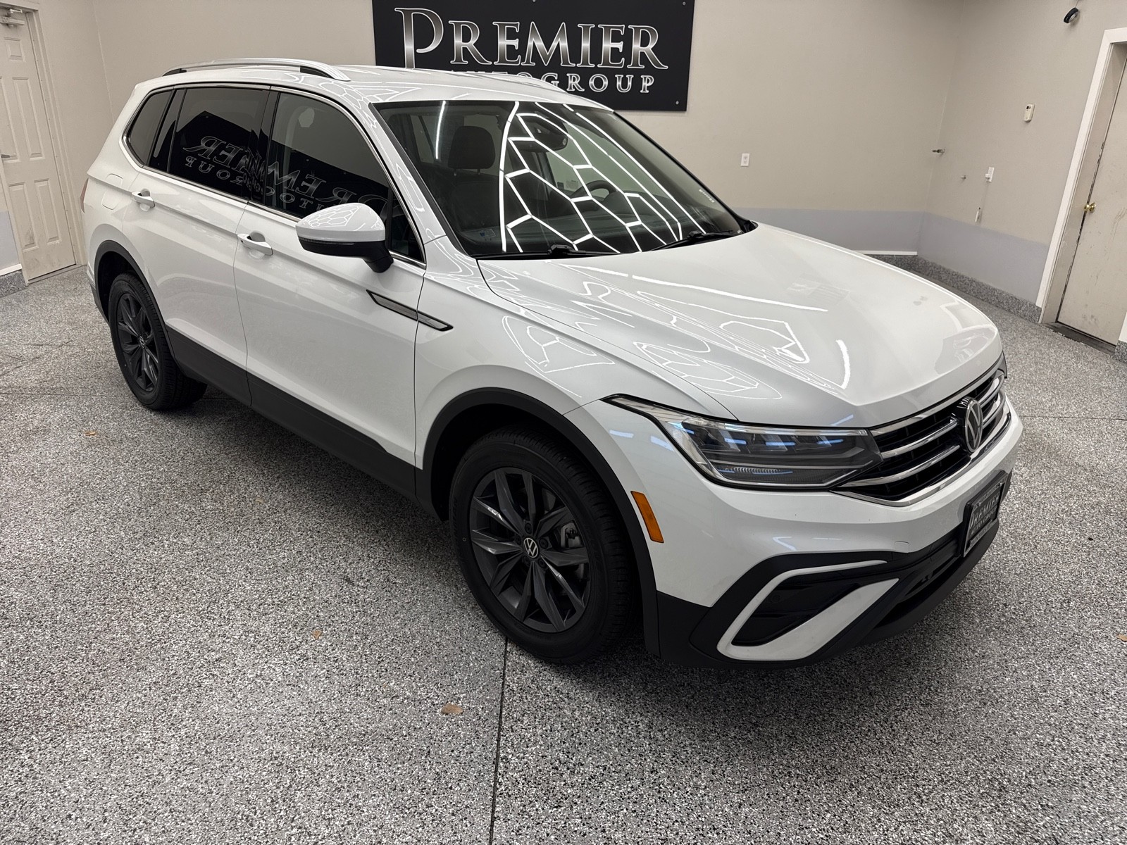 2023 Volkswagen Tiguan SE