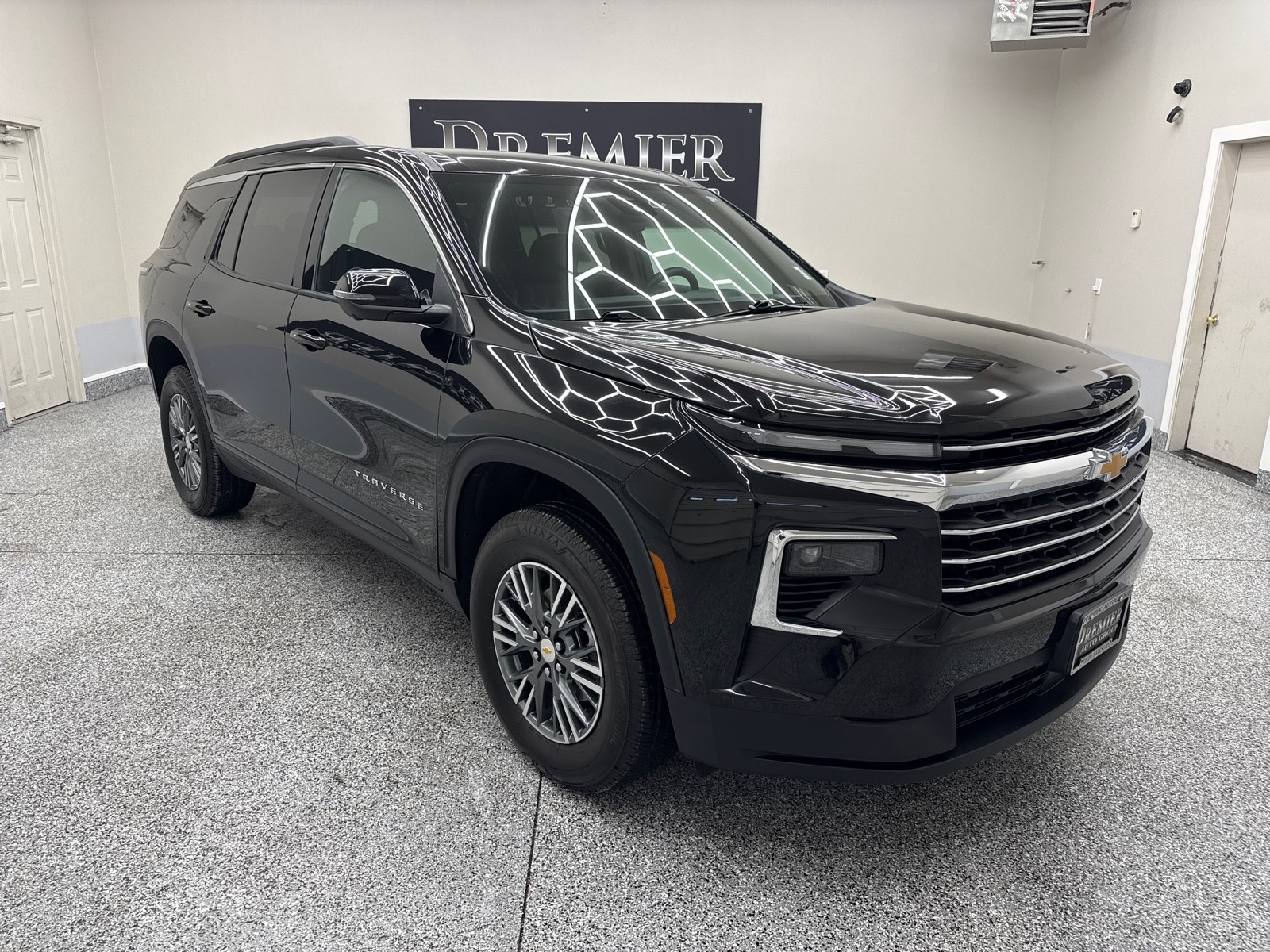 2024 Chevrolet Traverse AWD LT's photo