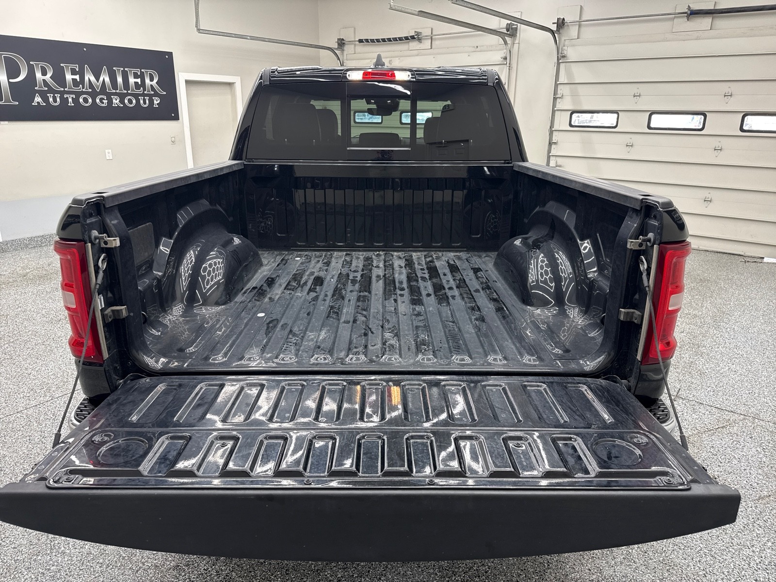 2025 RAM Ram 1500 Pickup Laramie - Photo 15