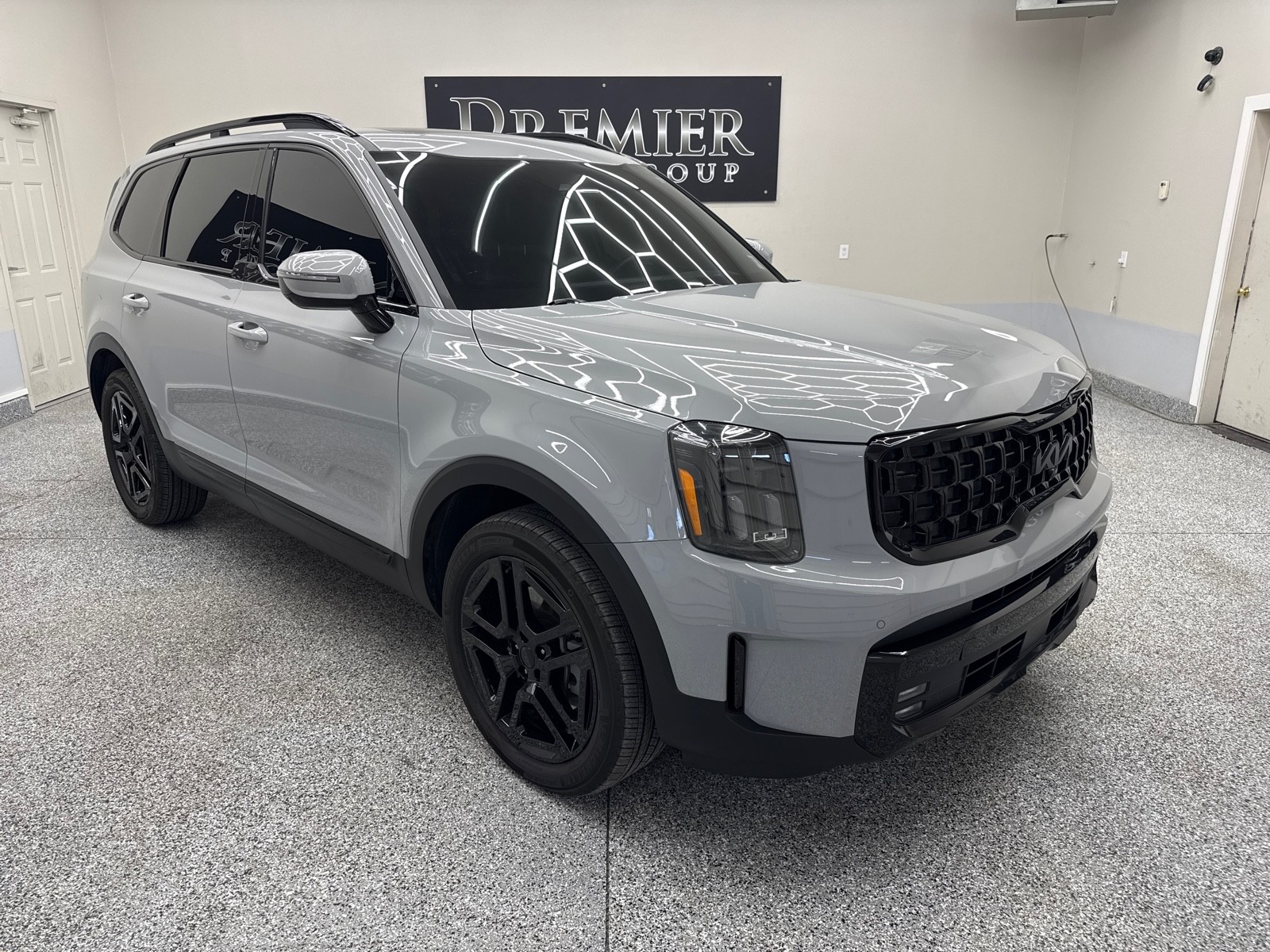 2025 Kia Telluride SX Prestige X-Line AWD's photo
