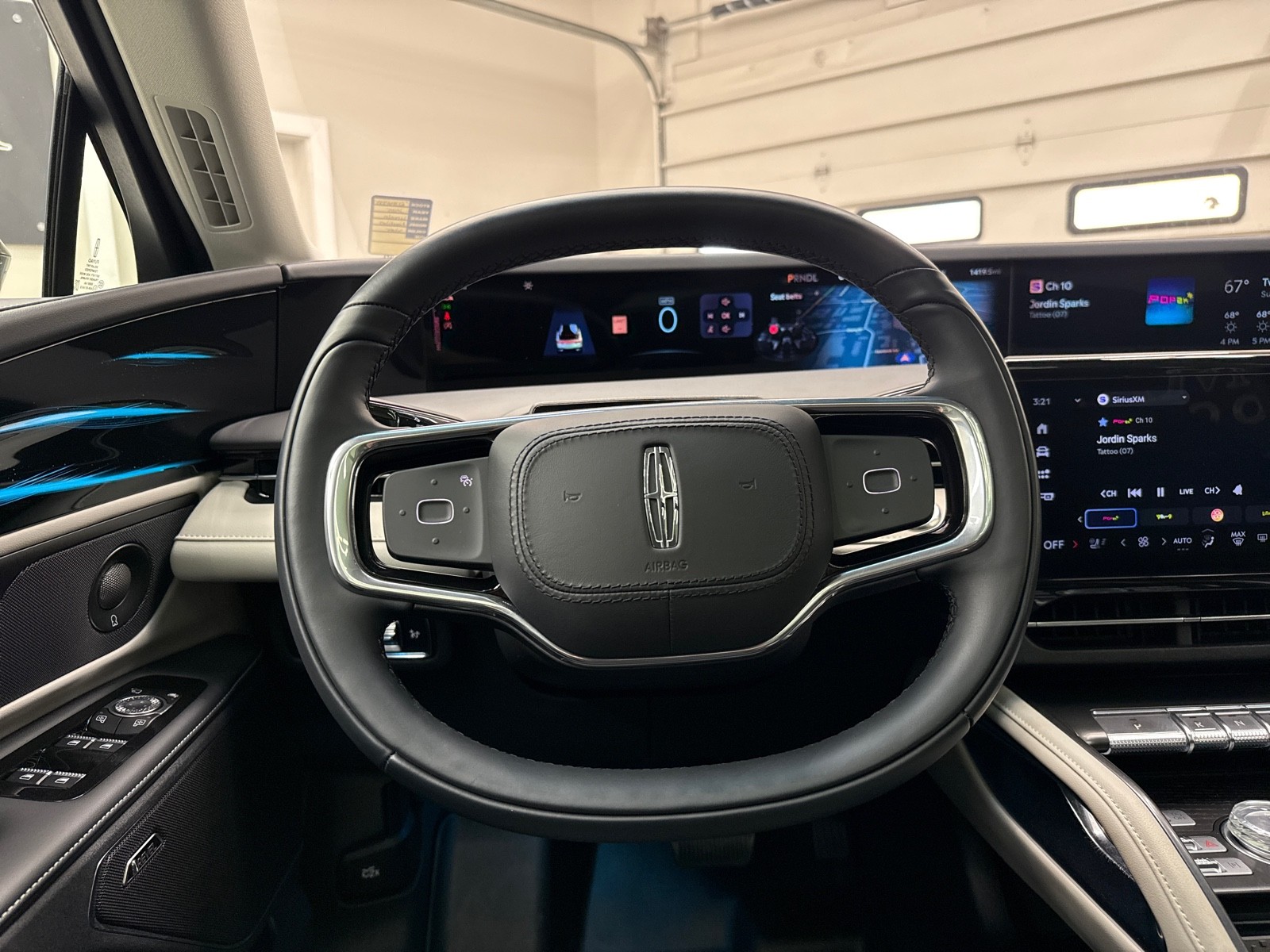 2024 Lincoln Nautilus Reserve - Photo 11