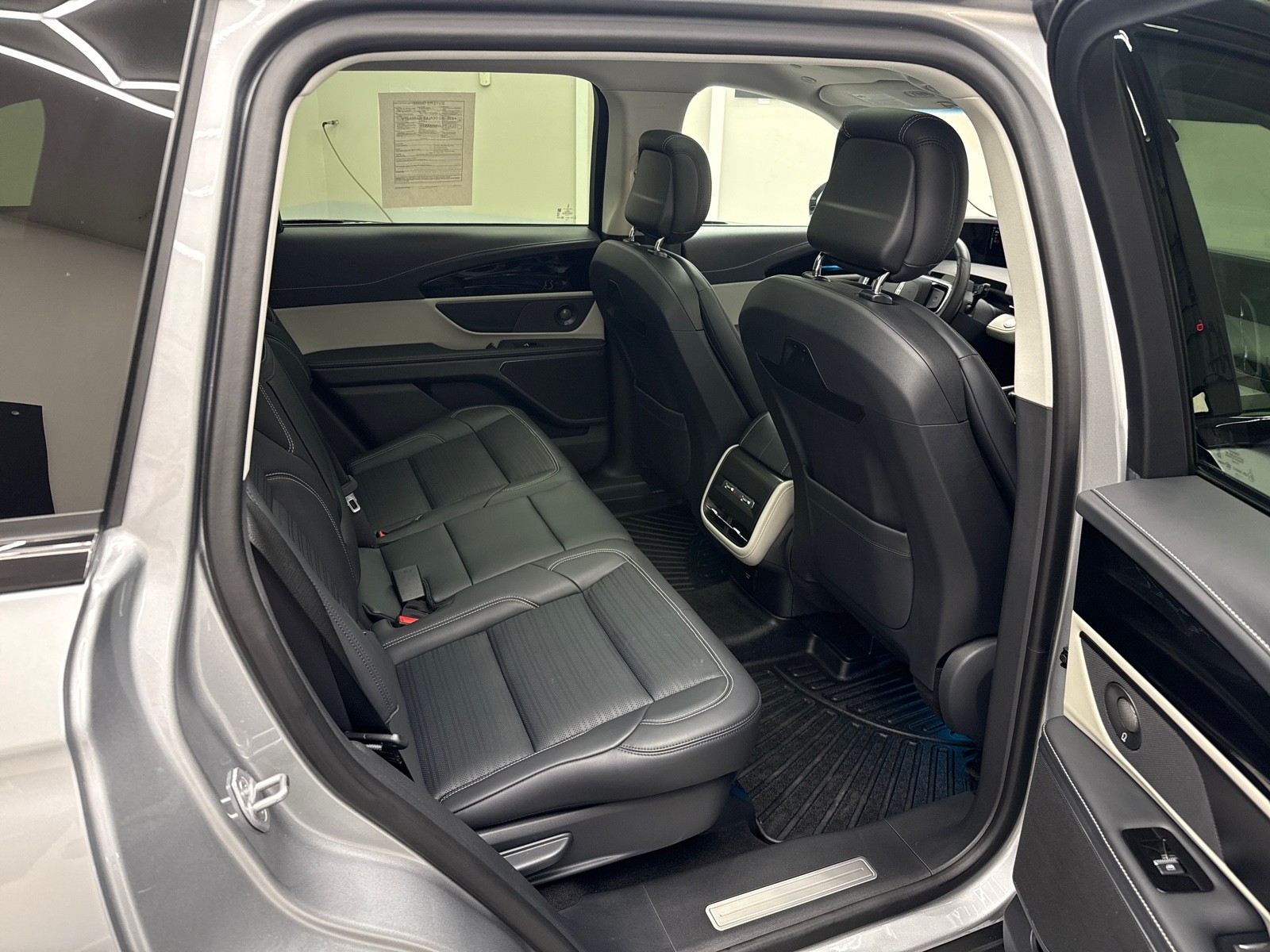 2024 Lincoln Nautilus Reserve - Photo 18