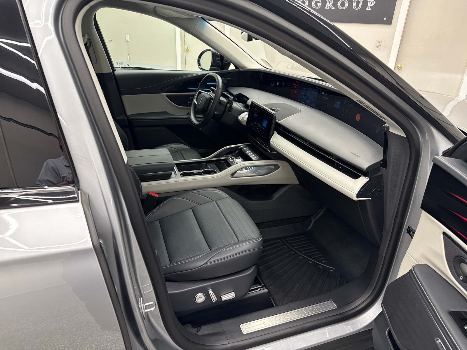 2024 Lincoln Nautilus Reserve - Photo 19