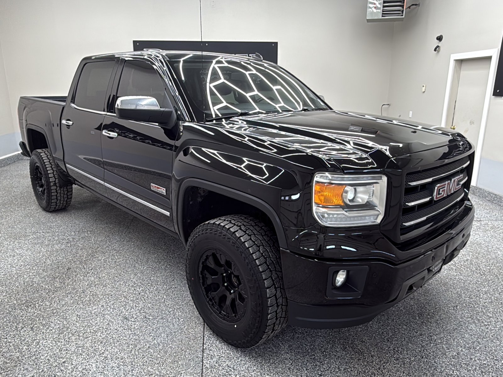 2014 GMC Sierra 4WD Crew Cab SLT SWB's photo