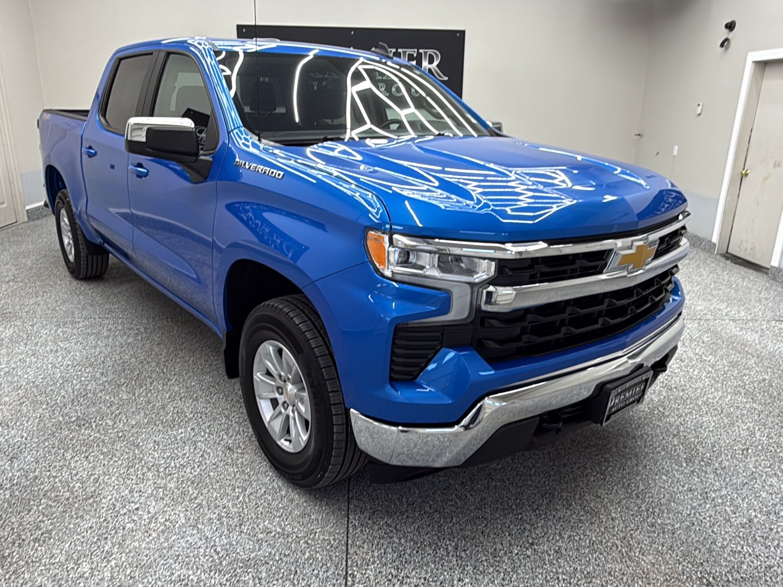 2025 Chevrolet Silverado 1500 LT 4X4 Crew Cab Short Box's photo