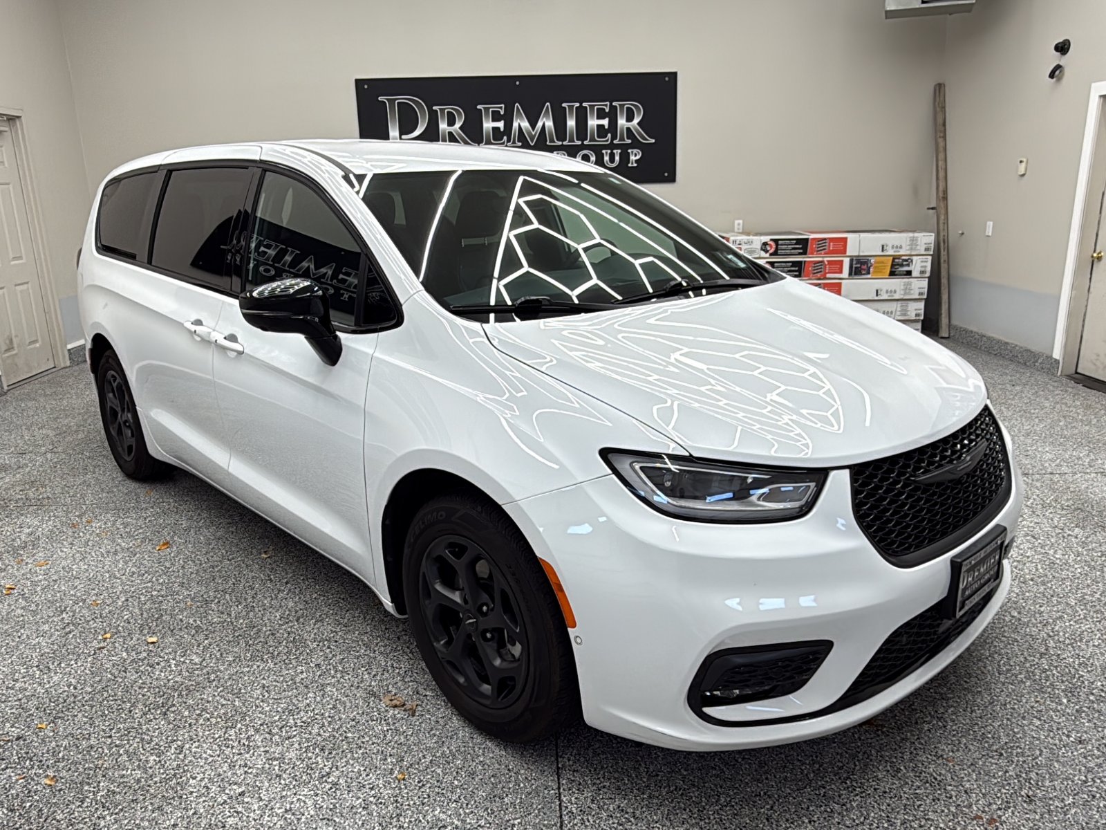 2024 Chrysler Pacifica PHEV