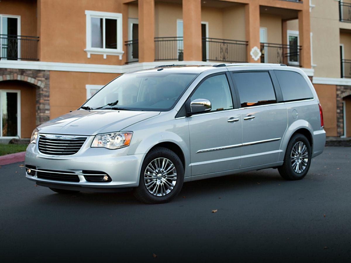 2013 Chrysler Town & Country Touring (1773A) Main Image