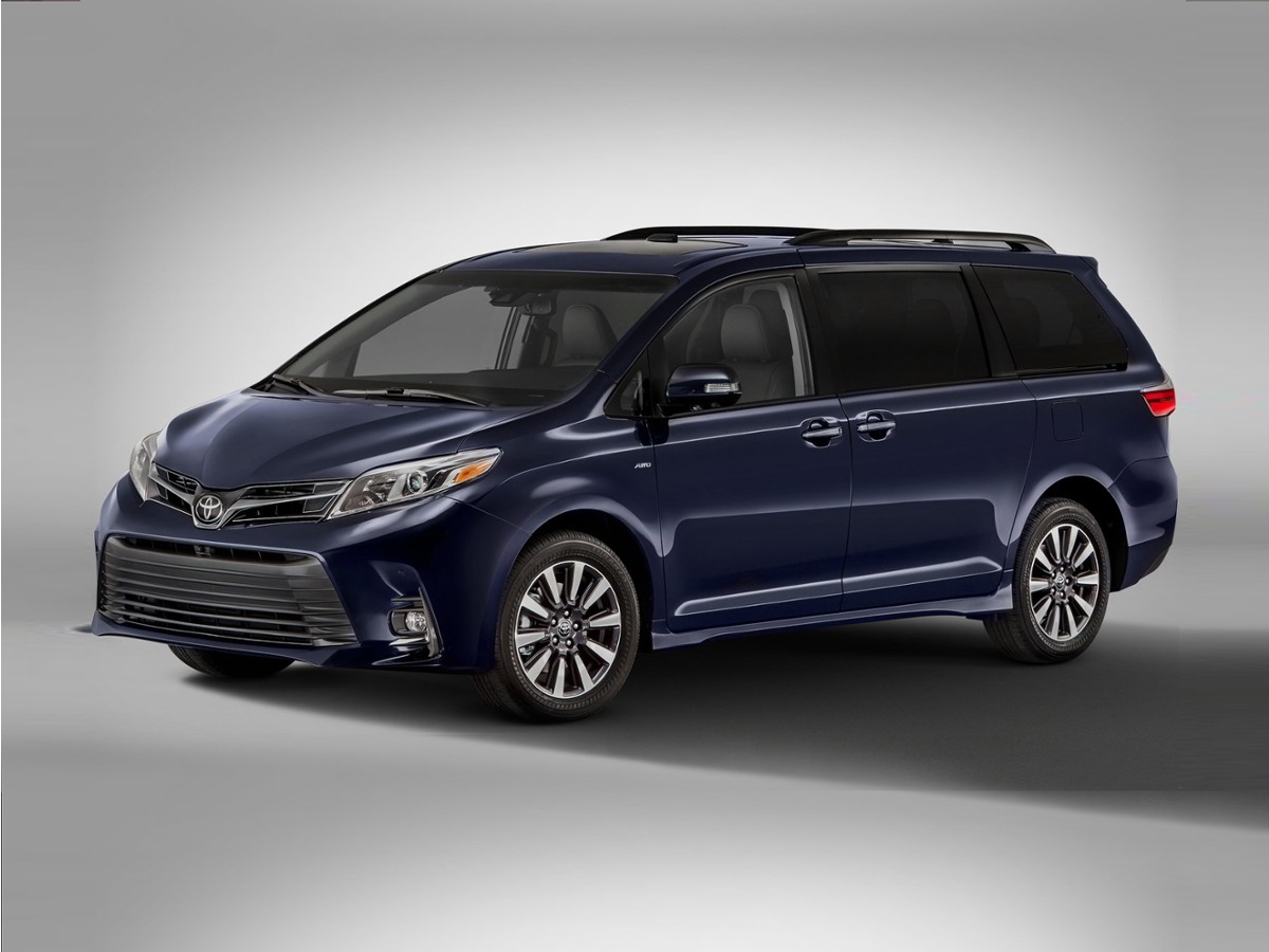 2019 Toyota Sienna XLE (1796) Main Image