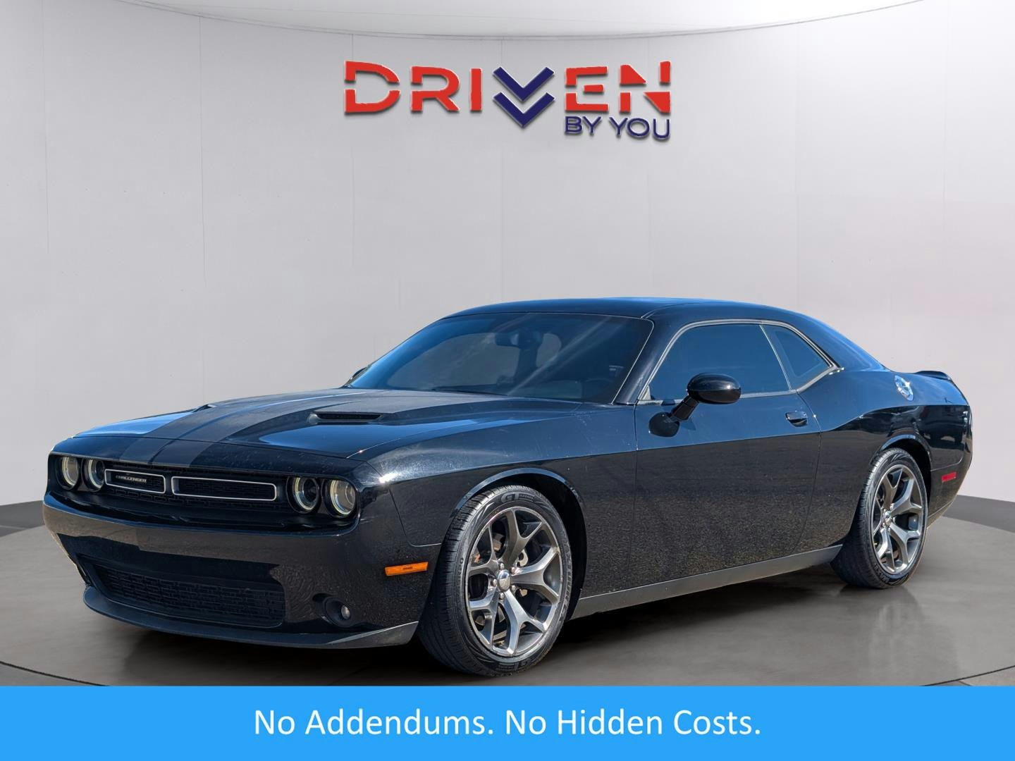 2015 Dodge Challenger SXT Plus (FG55716T) Main Image