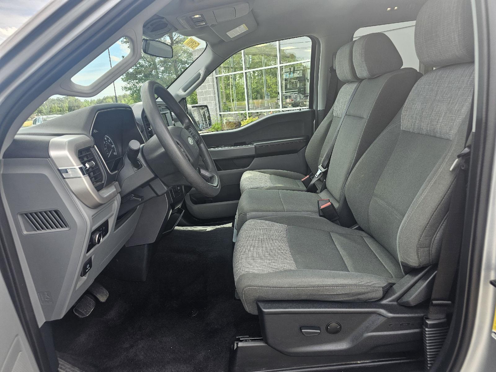 2023 Ford F-150 XLT photo 9