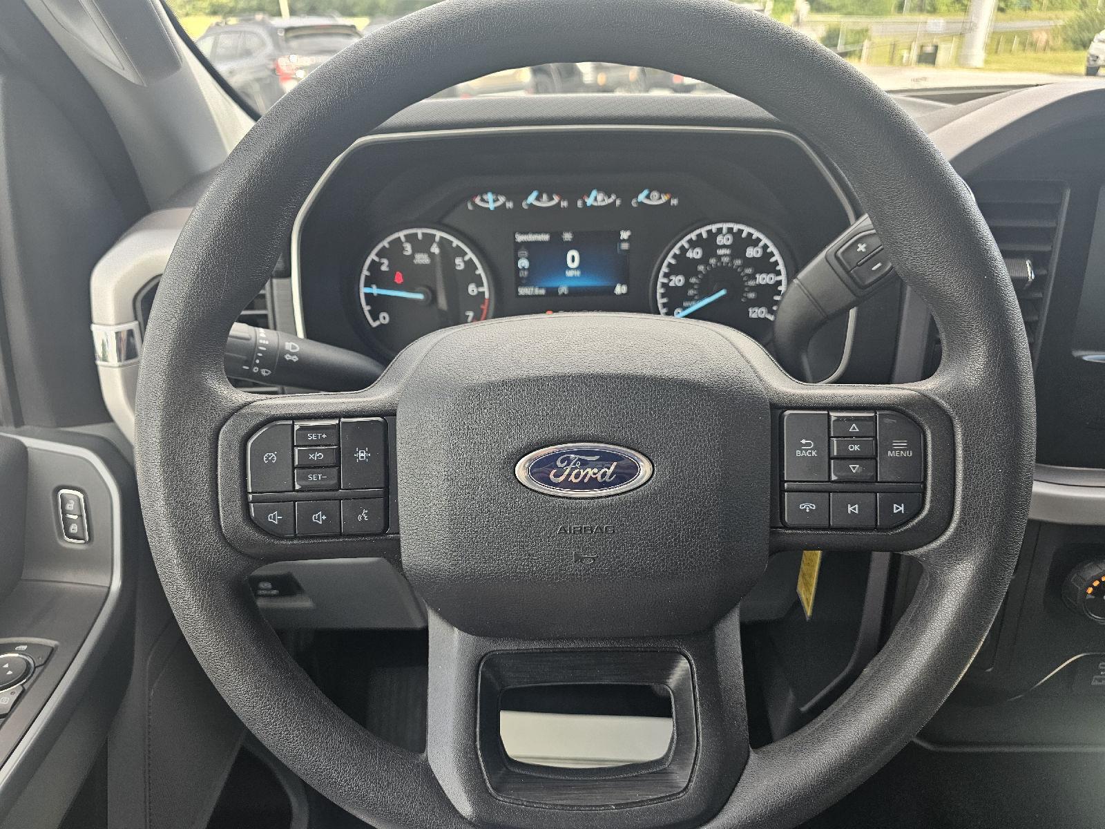 2023 Ford F-150 XLT photo 13