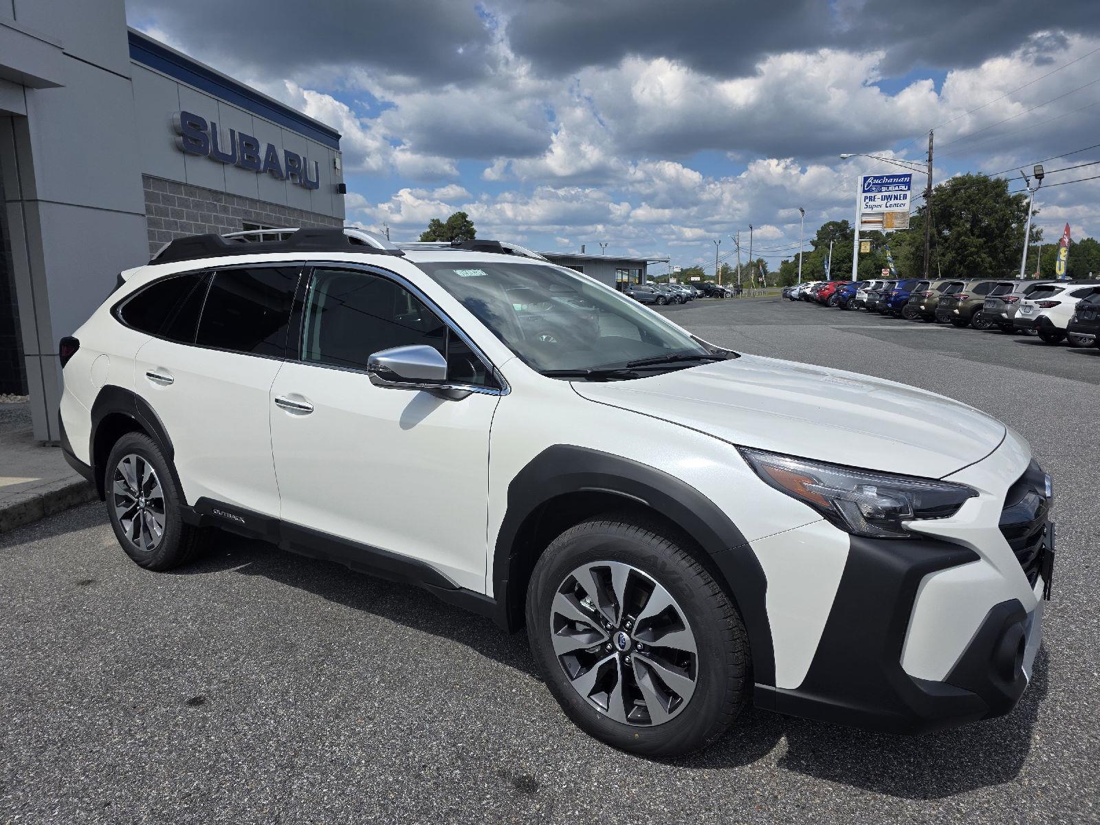 2025 Subaru Outback Touring photo 3