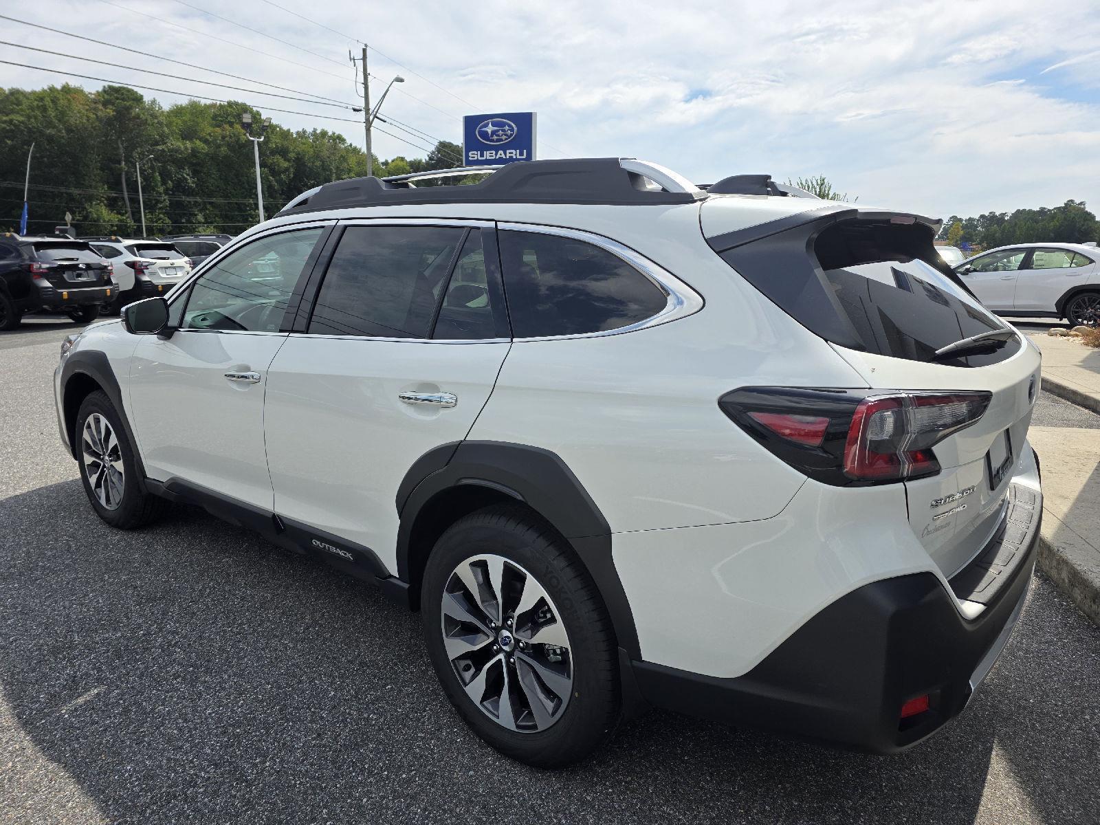 2025 Subaru Outback Touring photo 7