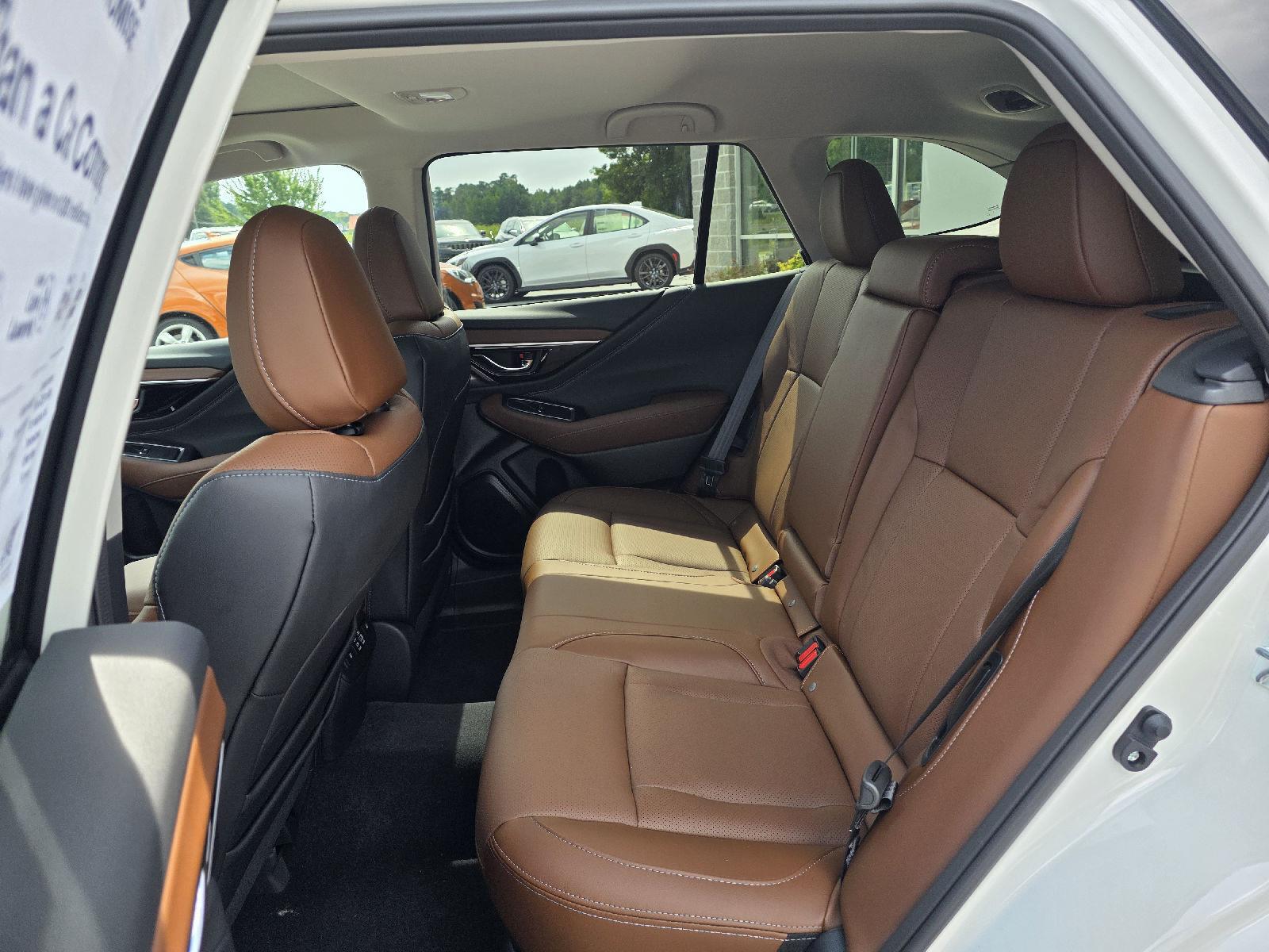 2025 Subaru Outback Touring photo 13