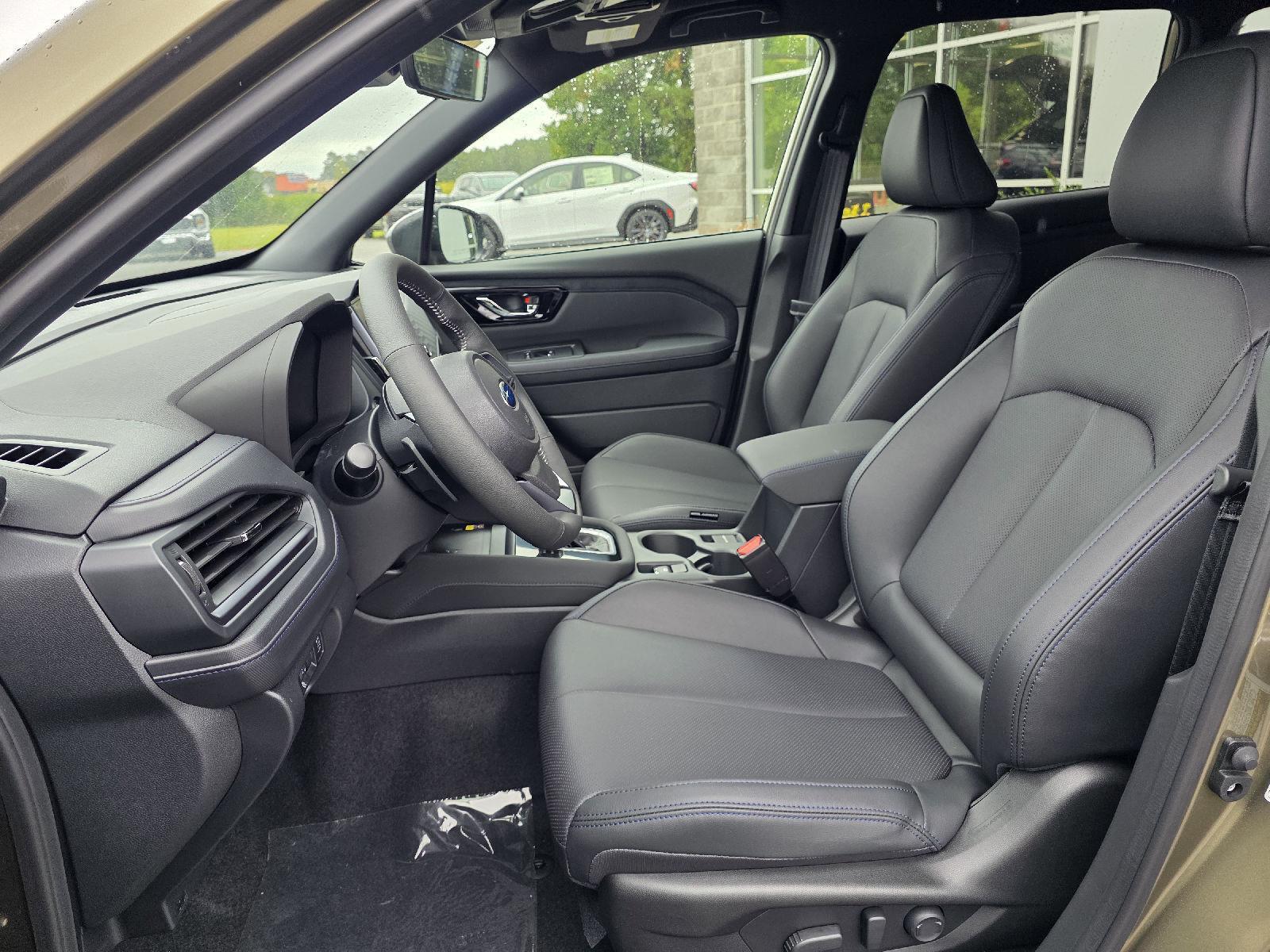 2025 Subaru Forester Limited photo 5