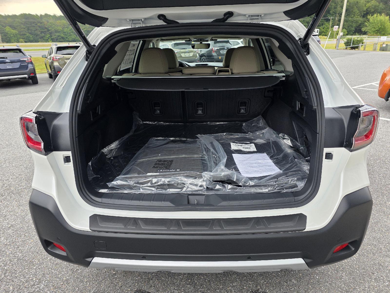 2025 Subaru Outback Limited photo 15