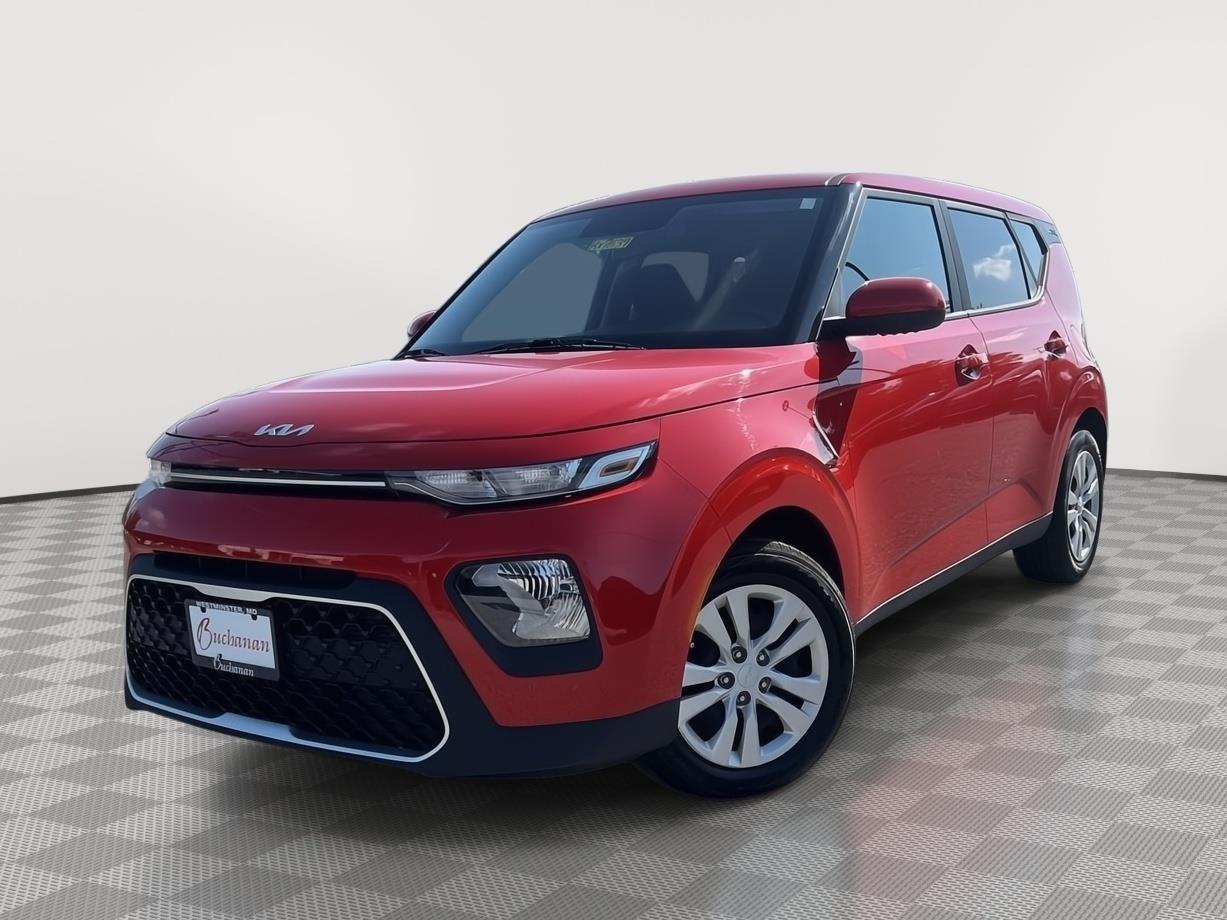 2022 Kia Soul LX photo 2