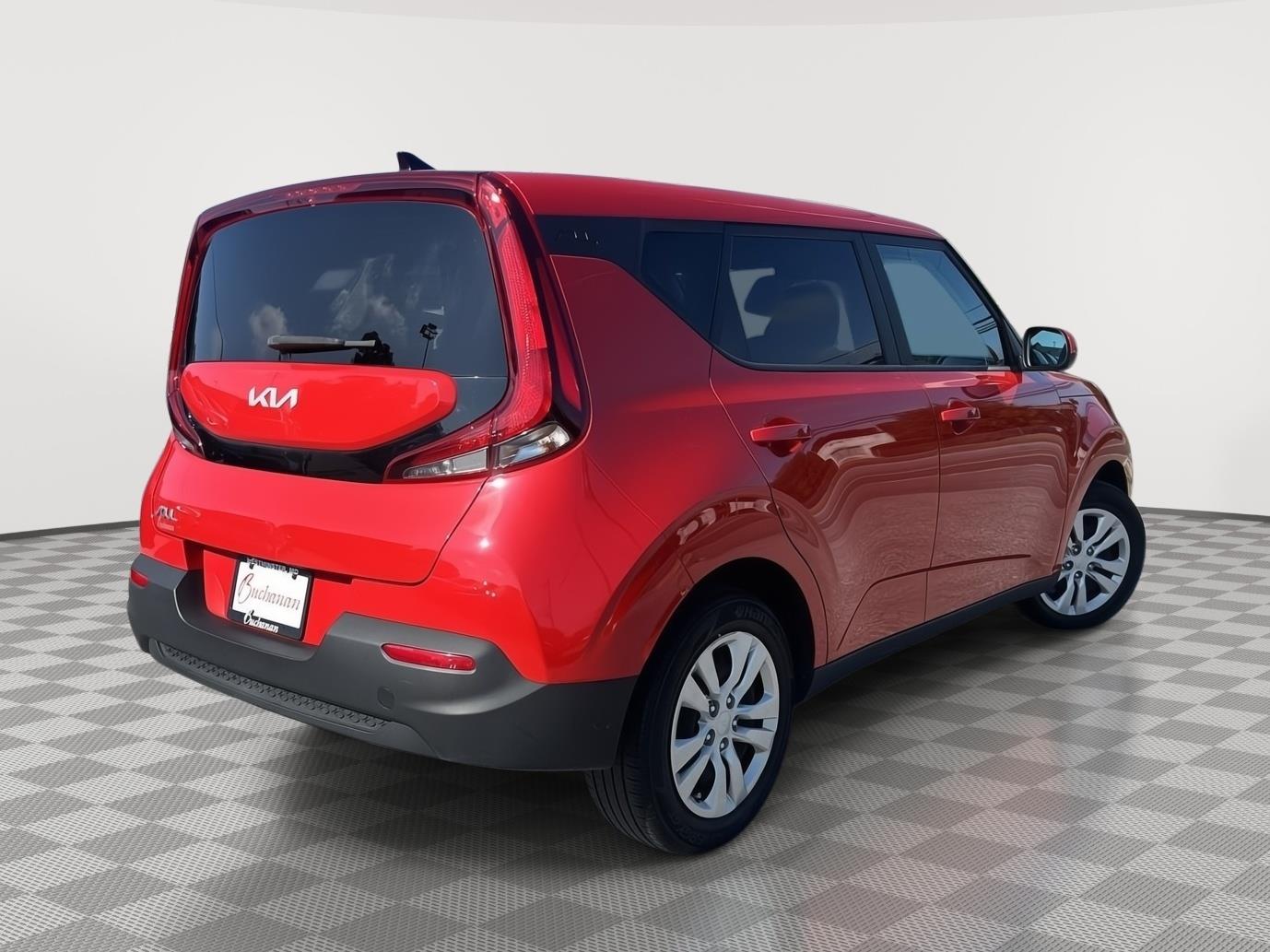 2022 Kia Soul LX photo 3