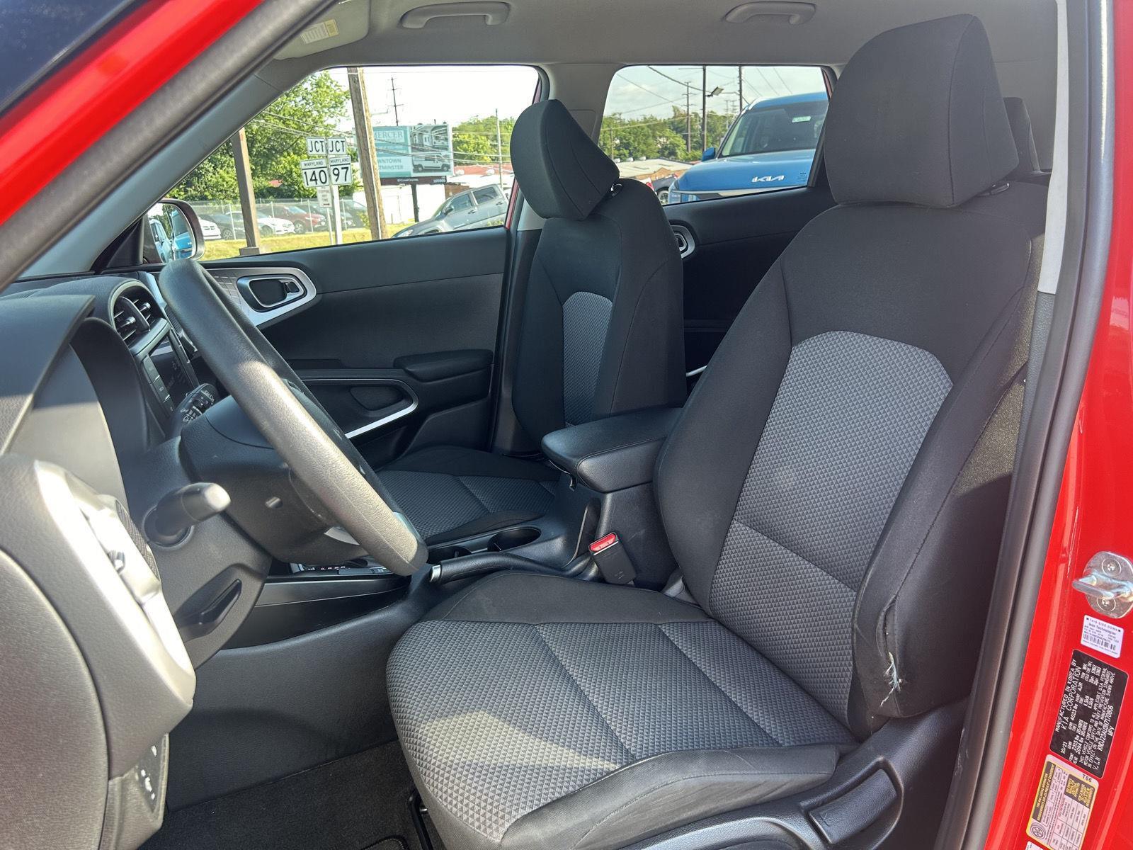 2022 Kia Soul LX photo 7