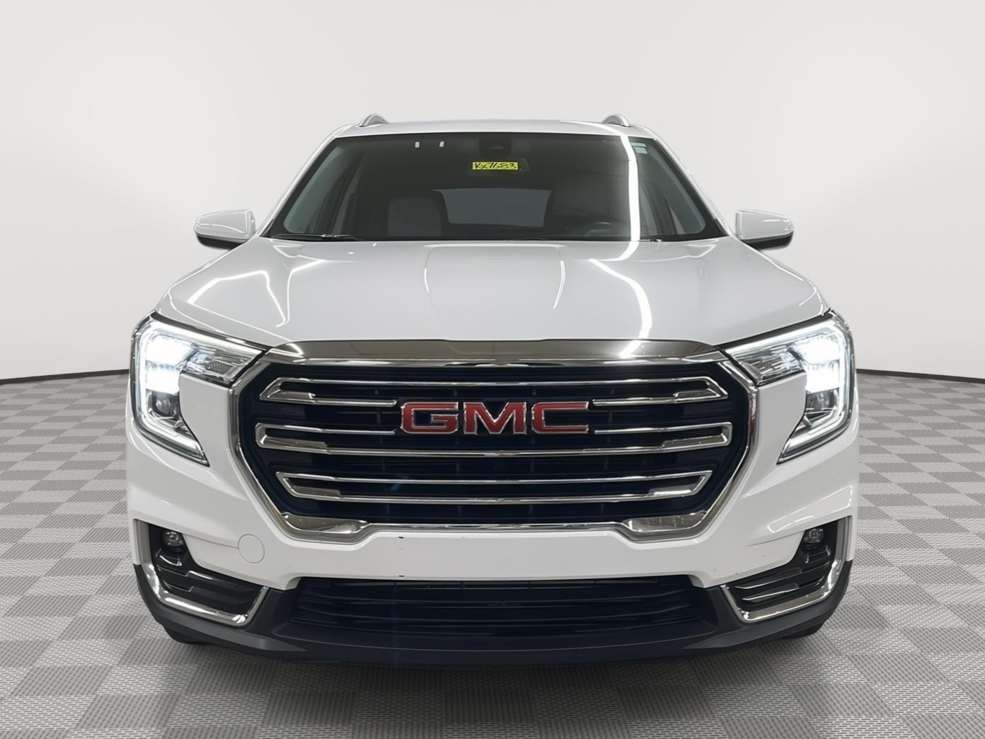 2024 Gmc Terrain SLT photo 2