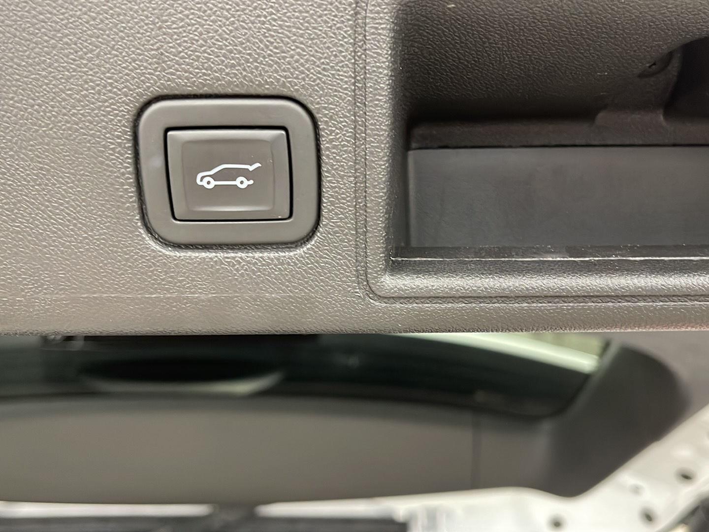2024 Gmc Terrain SLT photo 8