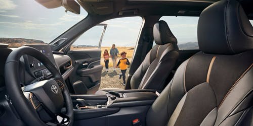 Toyota financing. Family suv - grand highlander.