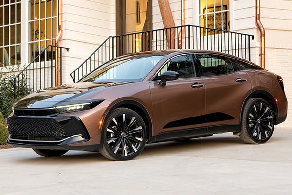 toyota crown design, efficiency