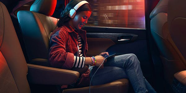 toyota highlander - interior -  connected services