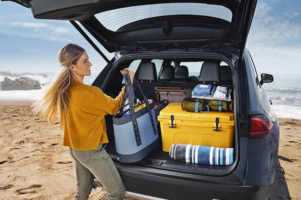 toyota grand highlander exterior trunk rear