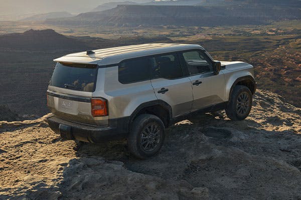toyota land cruiser exterior rear side view
