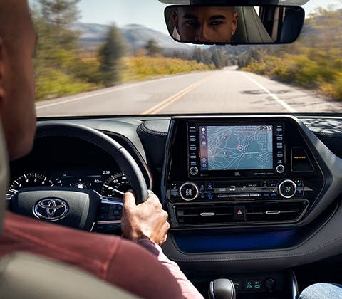2022 toyota highlander - tech - connected services